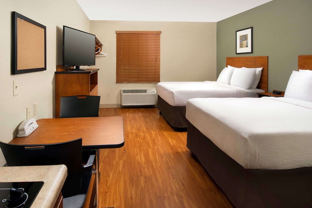 Standard Room, 2 Double Beds, Non Smoking photo 1