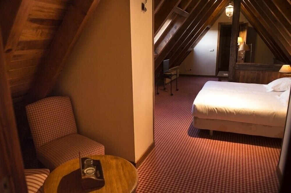 Habitación Cuádruple Básica