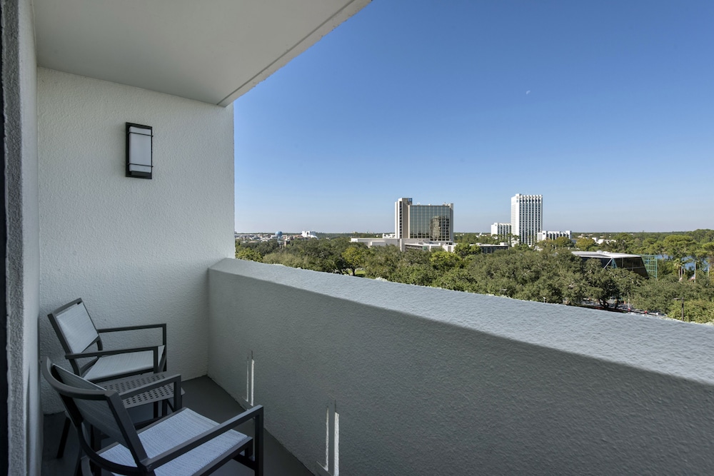 Premium Room, 2 Queen Beds (Disney Fireworks View) photo 1