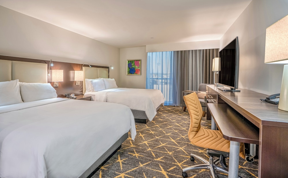 Premium Room, 2 Queen Beds, Accessible (Communications) - Photo 1