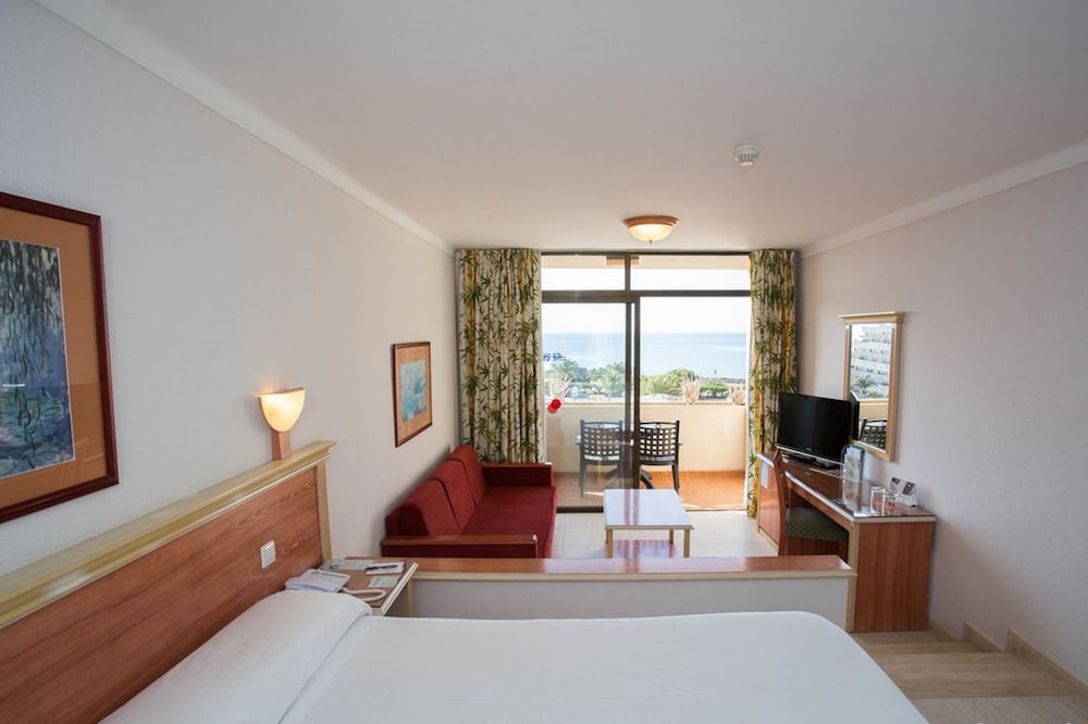 Standard Double Room Single Use, 2 Twin Beds, Sea View