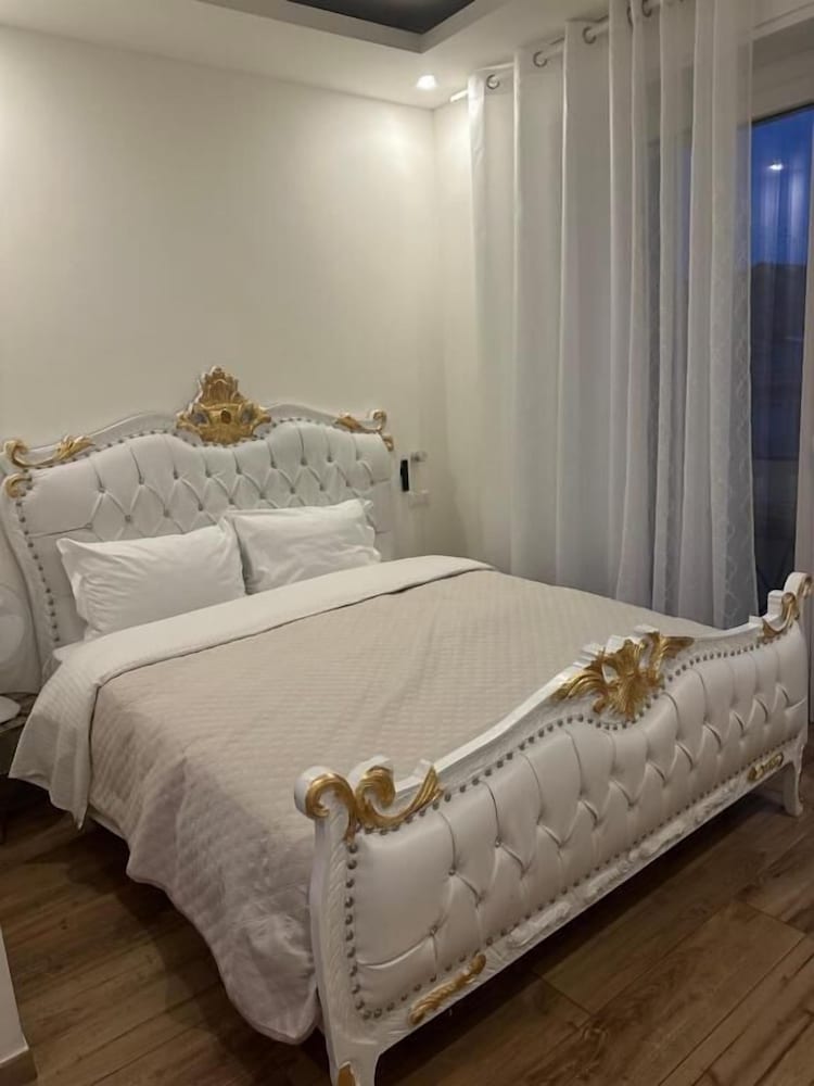 Royal Room