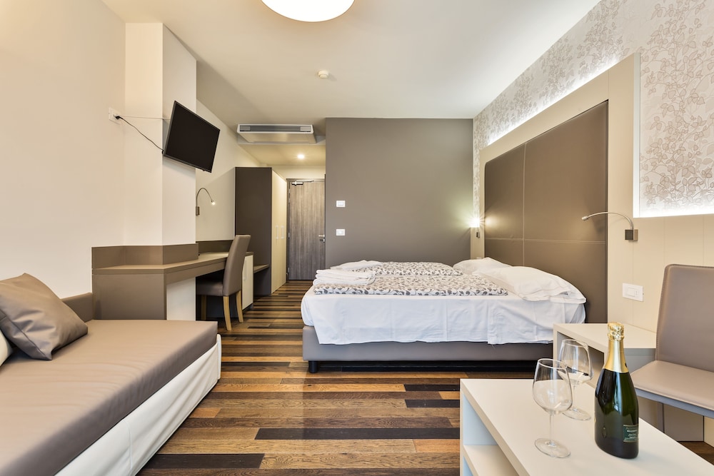 Comfort Double Room - Photo 1