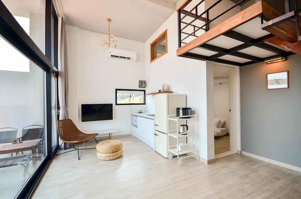 Basic Room, 2 Bedrooms (108(ocean view)) photo 1