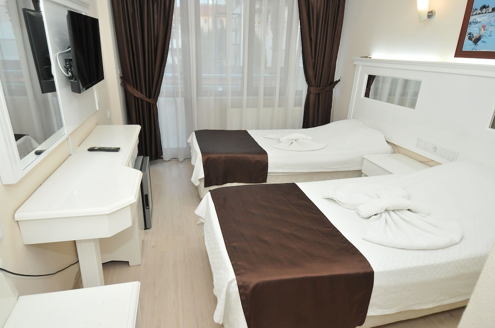 Deluxe Twin Room photo 1