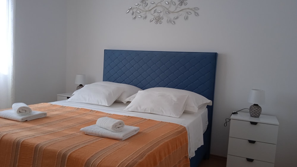 Apartment, 2 Bedrooms, Smoking, Balcony
