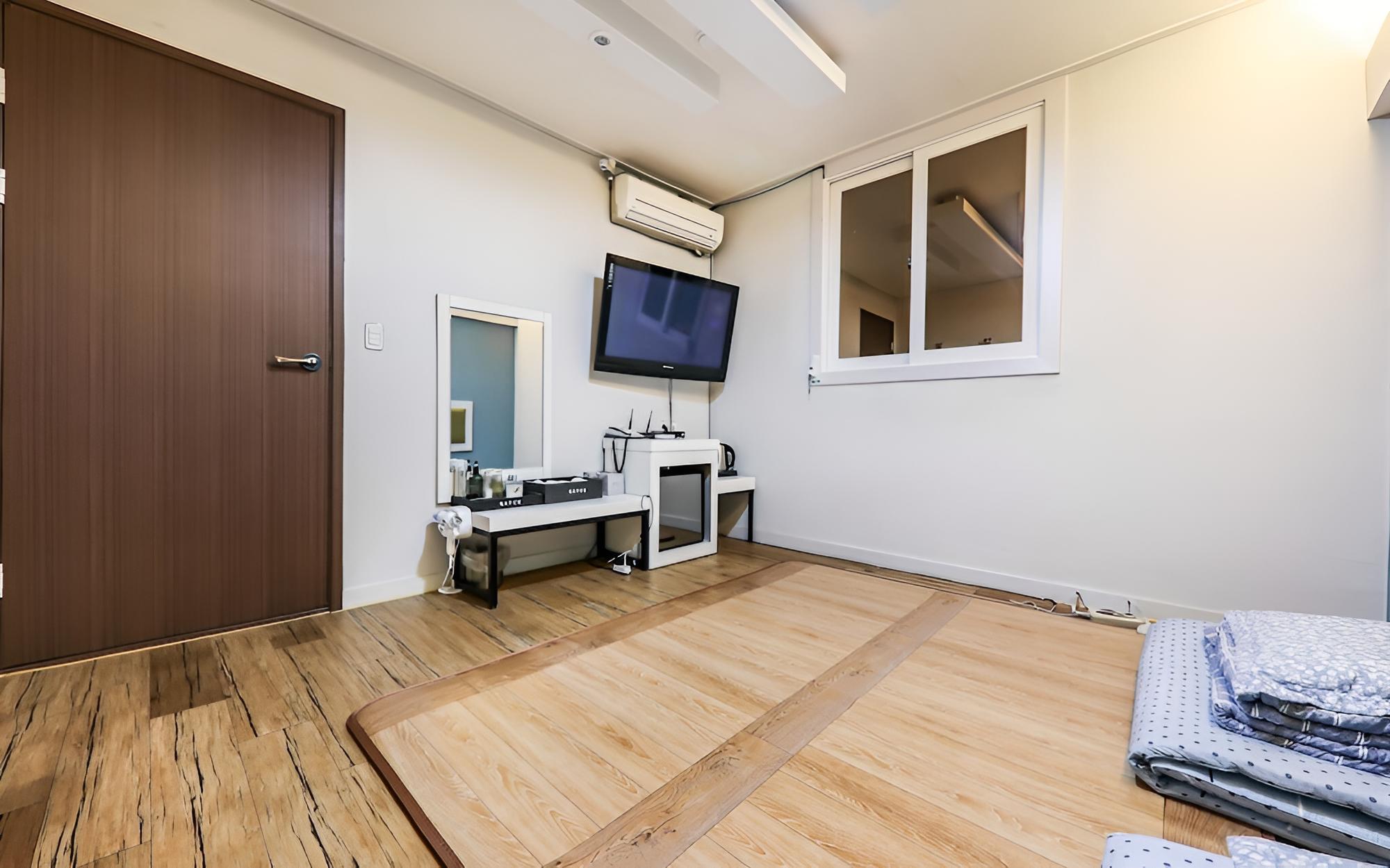 Room (On-dol) - Photo 8