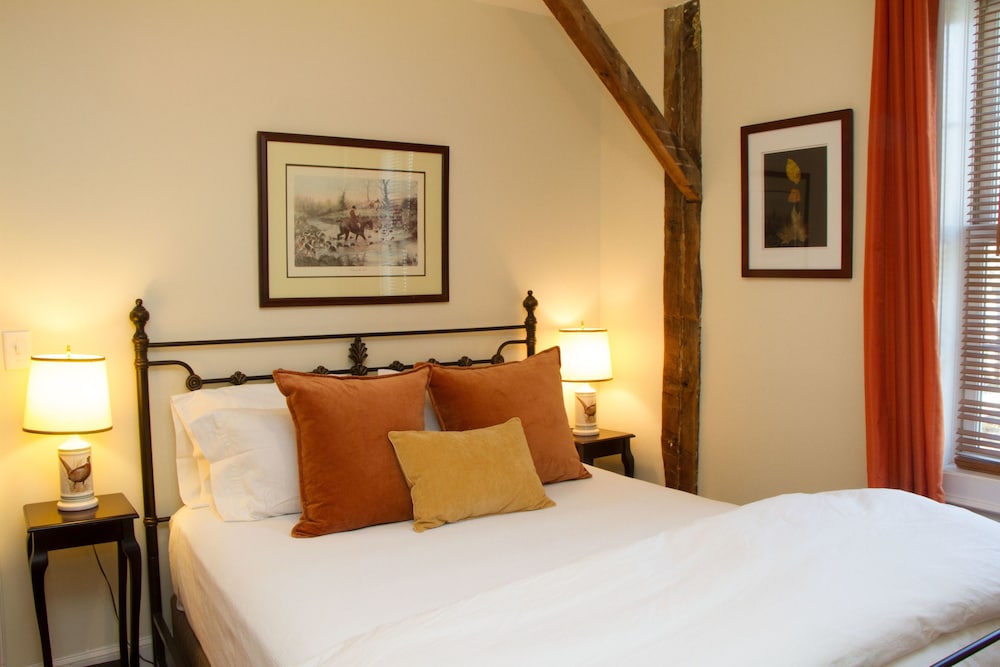 Suite, 1 Queen Bed with Sofa bed (The Mashomack Suite)