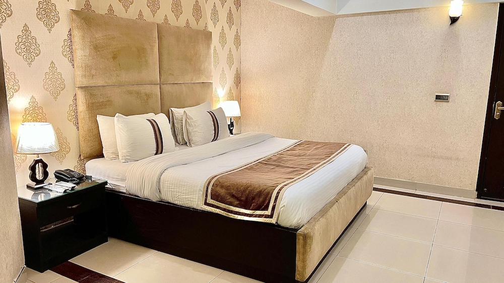 Deluxe Double or Twin Room, 1 Bedroom, Accessible, Non Smoking