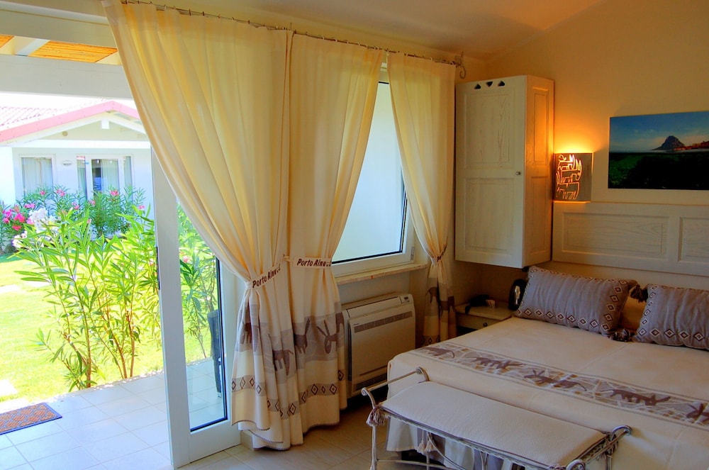 Superior Room, Multiple Bedrooms, Patio, Garden View photo 1