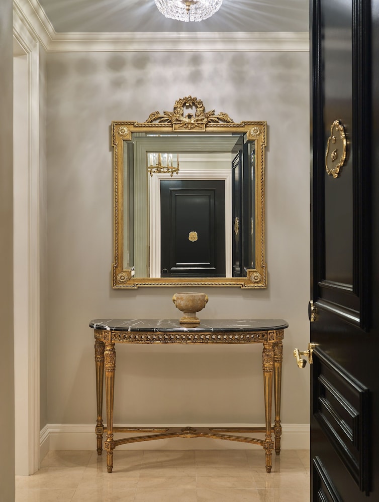 Luxury Suite, Multiple Beds, 2 Bathrooms, City View (Two Bedroom Signature Suite) photo 3