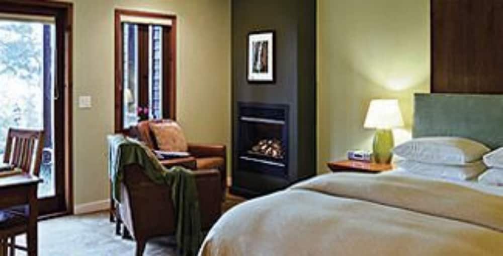 Redwood room