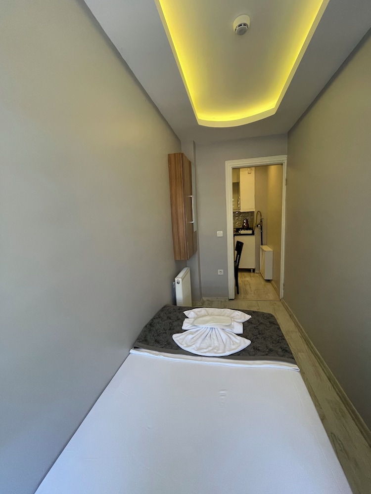 Superior Apartment, 2 Bedrooms, Garden View photo 3