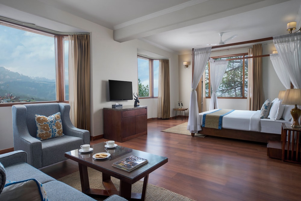 Luxury Suite photo 1