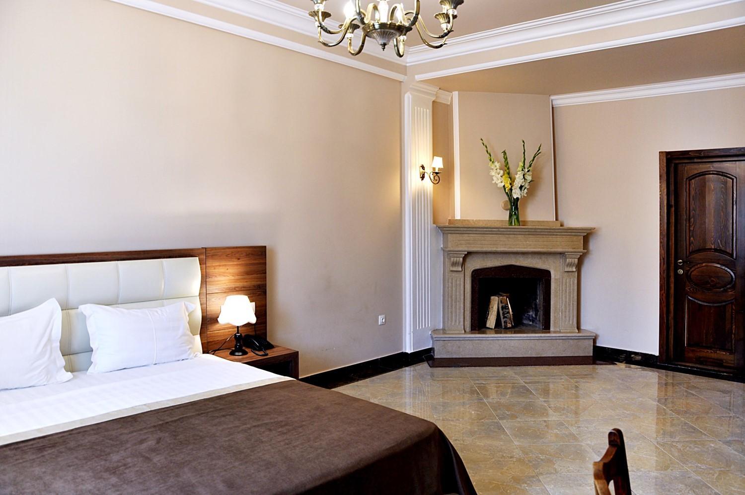One-Bedroom Suite photo 2