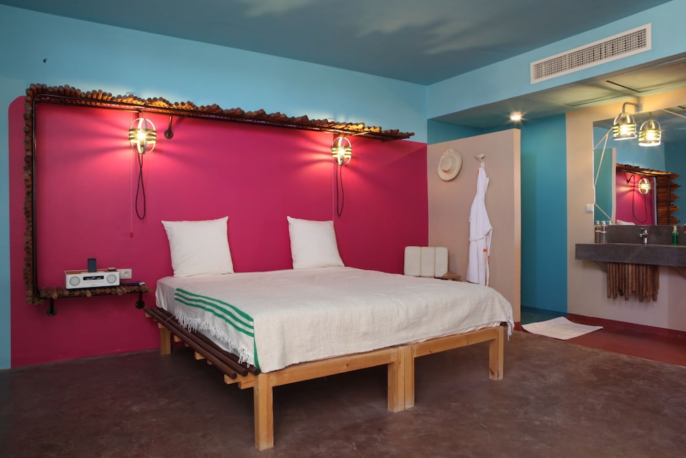 Double Room, Private Bathroom (Dune)