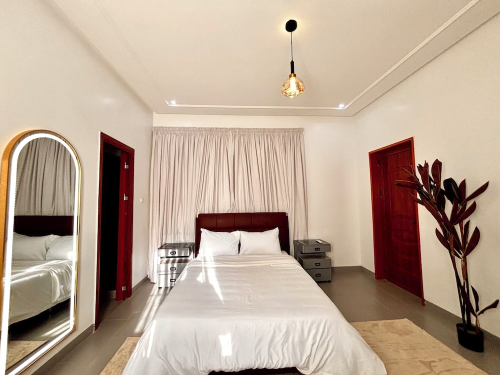 Signature Apartment photo 3