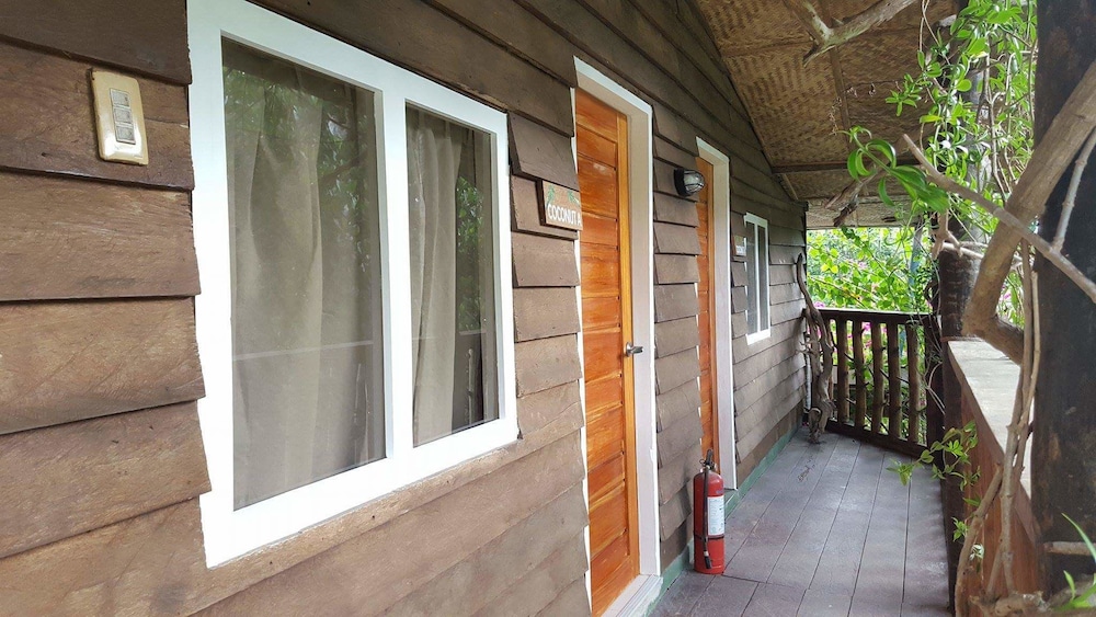 Superior Quadruple Room - Photo 3
