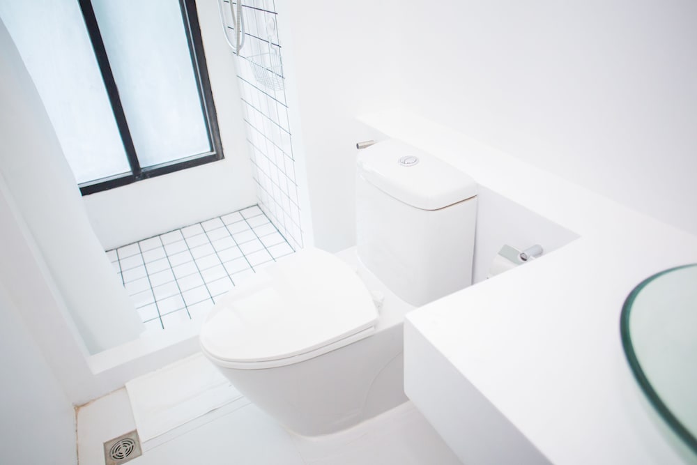 White Suite photo 3