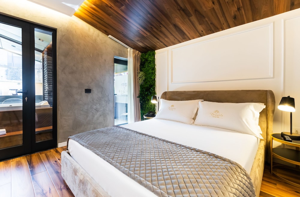 Deluxe Room (Iconic 401) photo 3