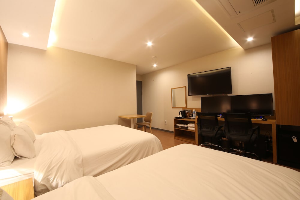 Junior High-Performance 2PC Twin Room - Photo 3
