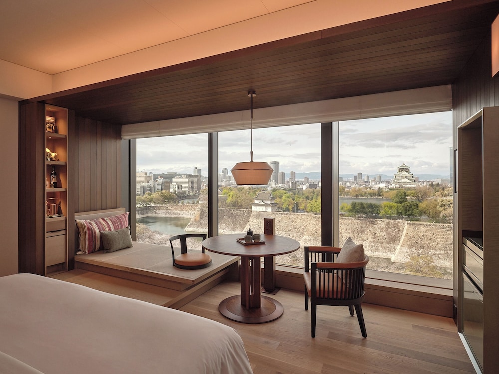 Deluxe Room, 1 King Bed (Osaka Castle View) - Photo 1