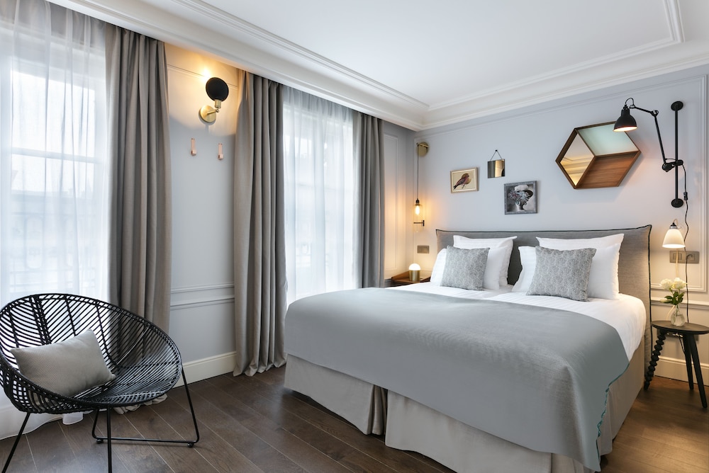 Connecting Rooms