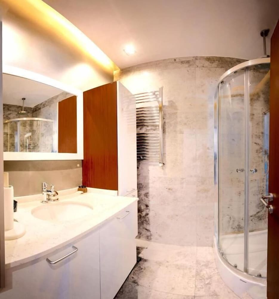 Luxury Suite photo 3