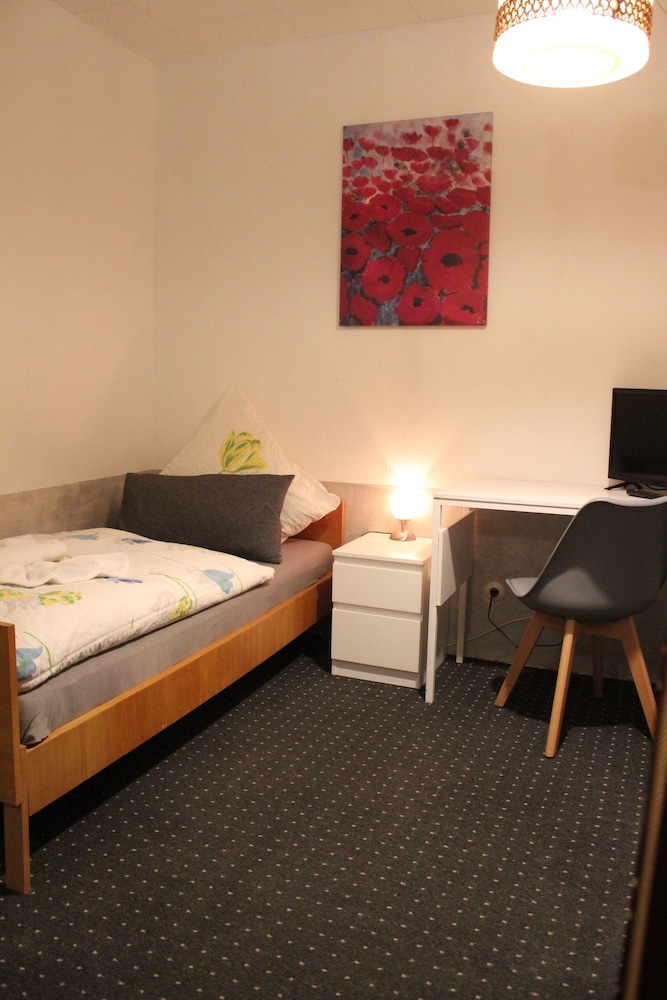 Economy Single Room, Balcony photo 3