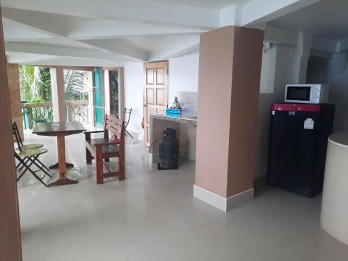 Apartment with Sea View - Photo 2