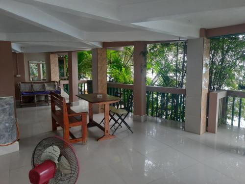 Apartment with Sea View - Photo 3