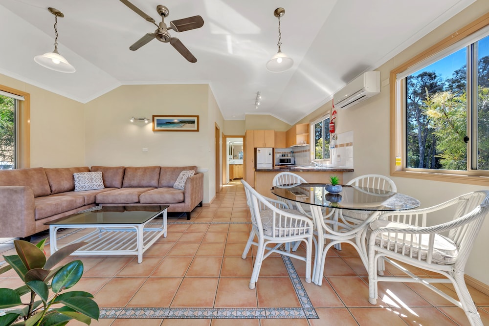 Deluxe Suite (5 People)