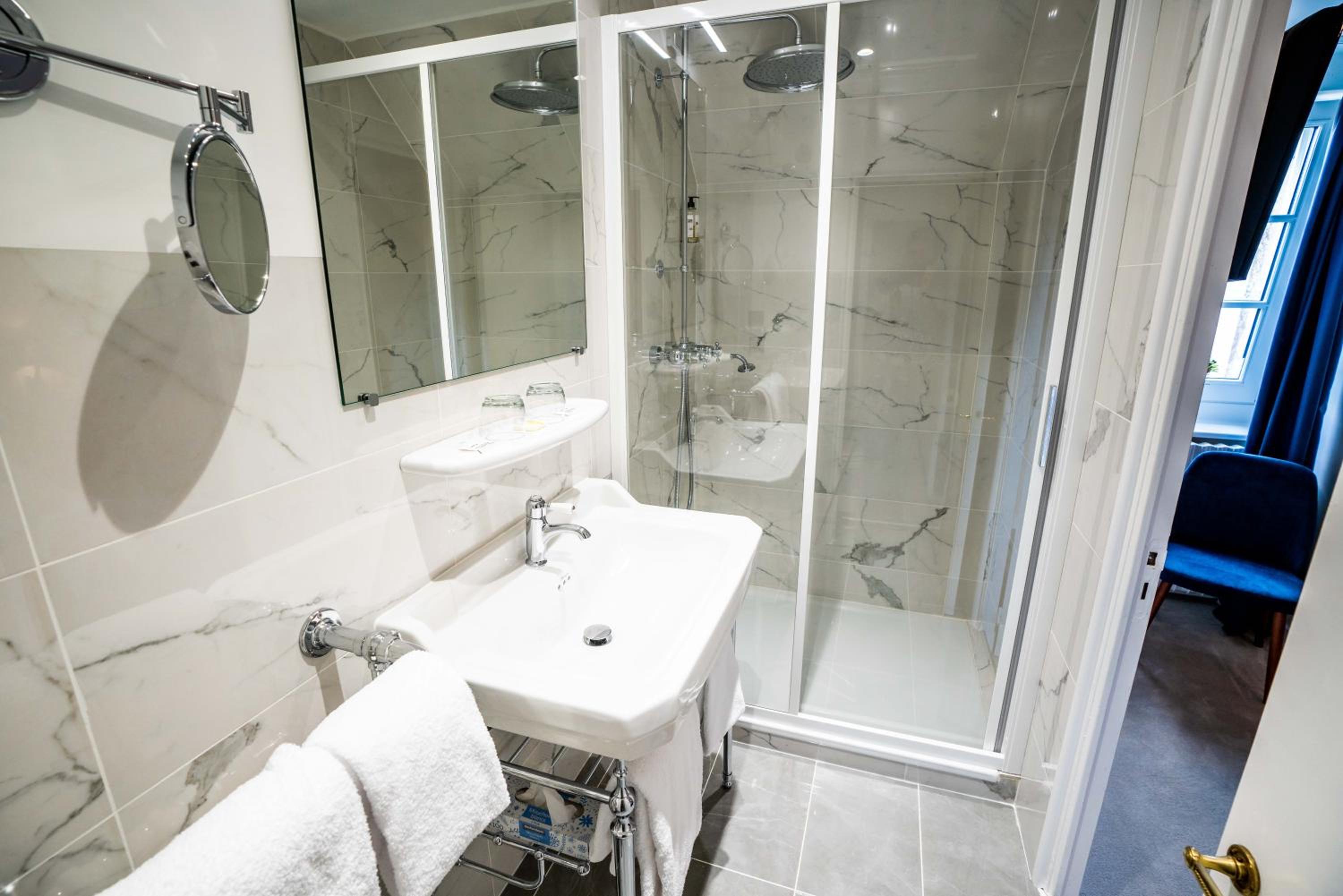 Standard Double Room - Photo 3