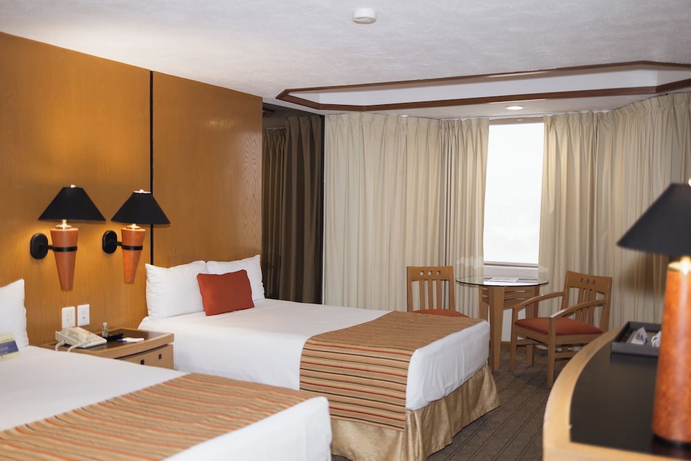 Executive Room, 2 Double Beds - Photo 5