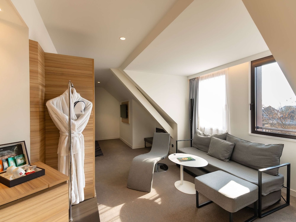Executive Suite, Multiple Beds