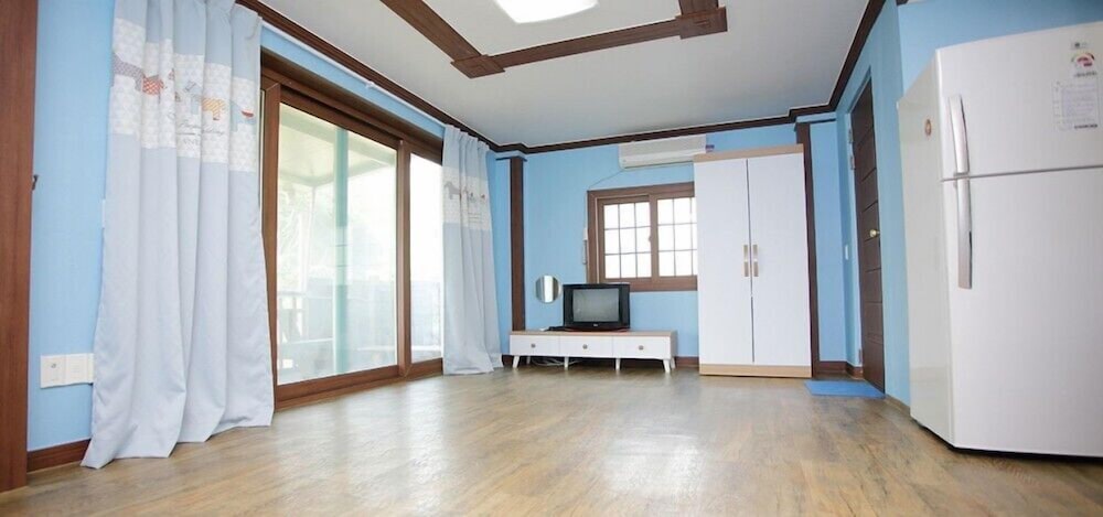 Room (Bueungi) - Photo 1
