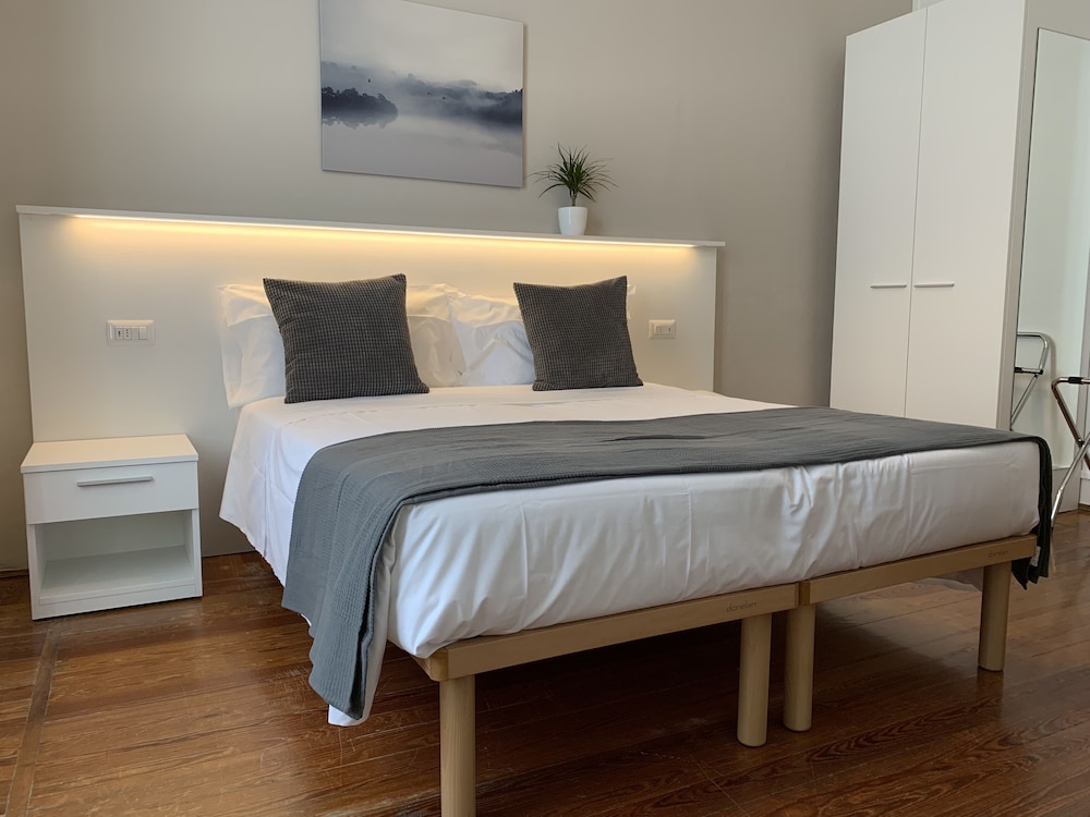 Room, 1 Queen Bed, Garden View
