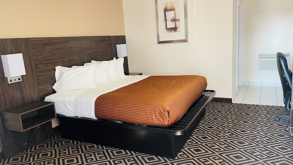 Standard Room, 1 King Bed - Photo 5
