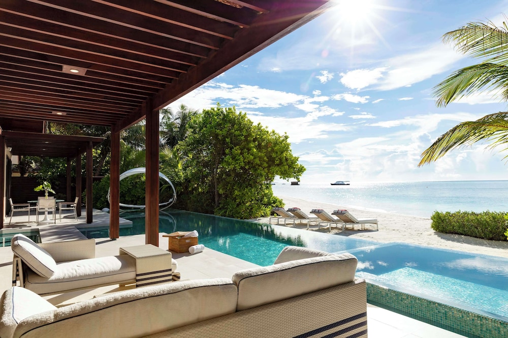 Two-Bedroom Beach Pool Pavilion - Photo 3