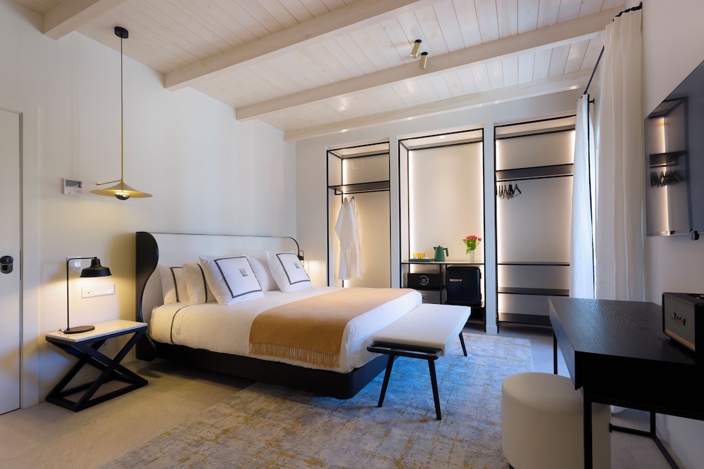Junior Suite, City View photo 3