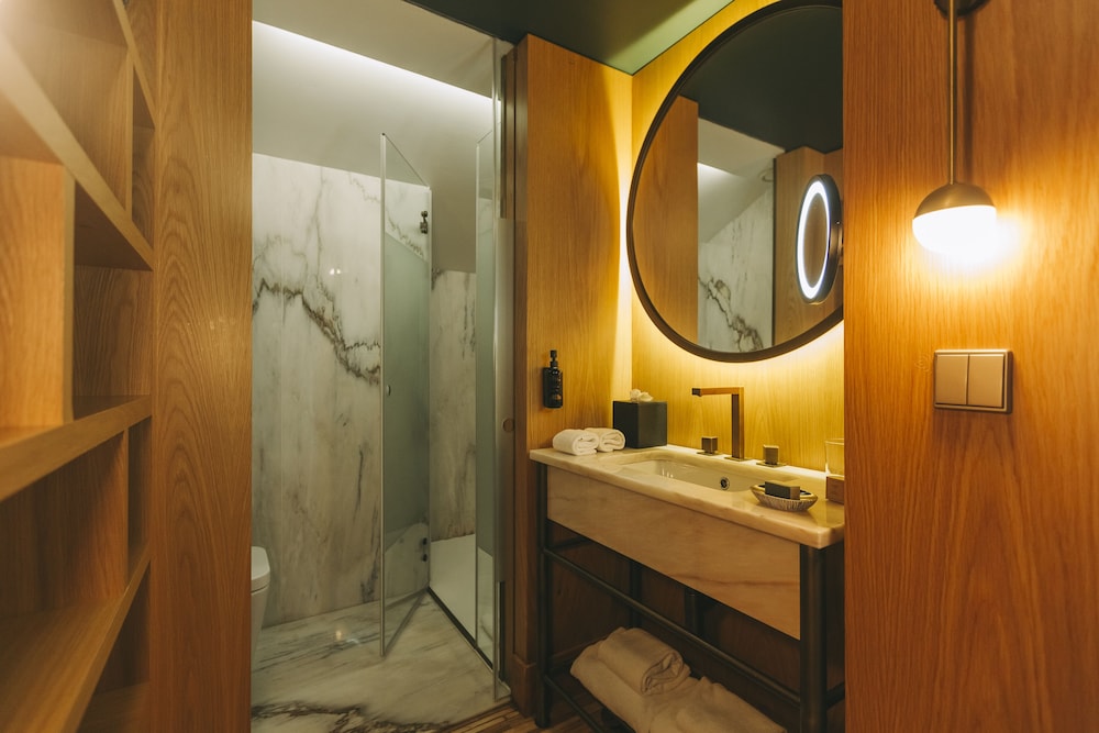 Royal Suite with jacuzzi (or jetted tub)