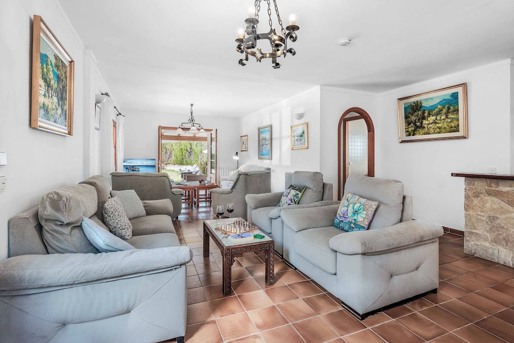 Villa (3 Bedrooms) photo 2