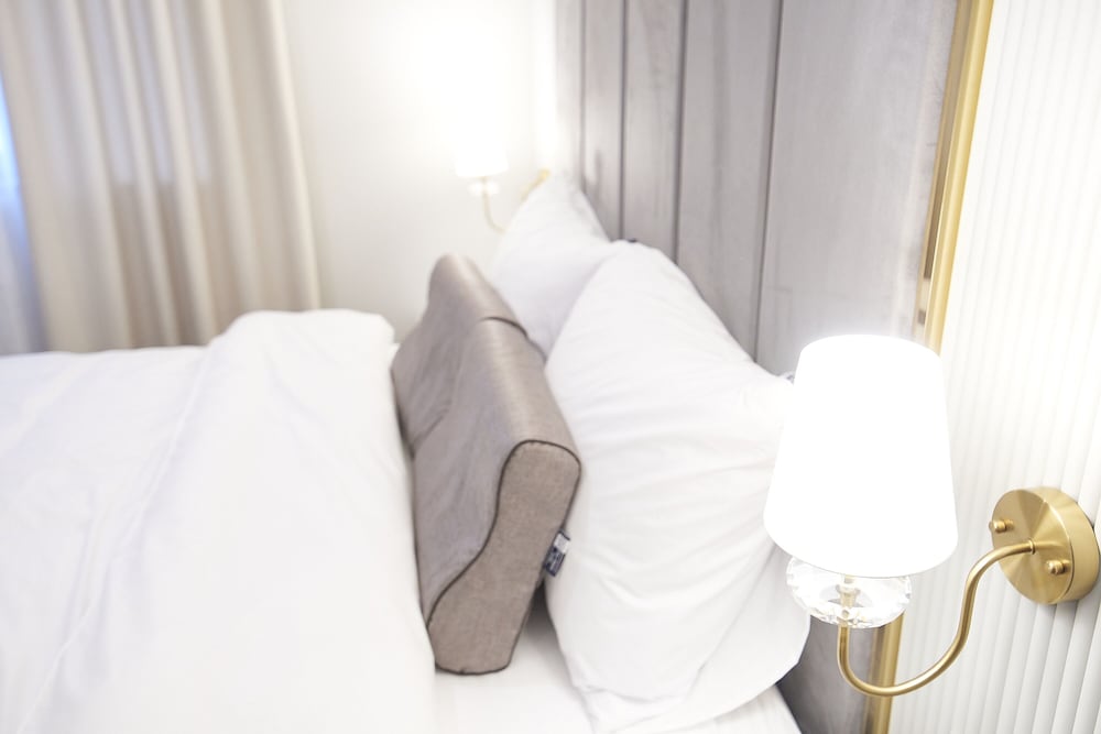 Premium Double Room - Photo 7
