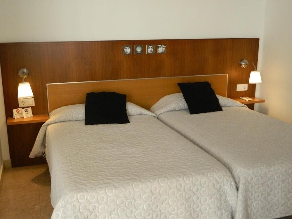 Twin Room (Big) photo 3