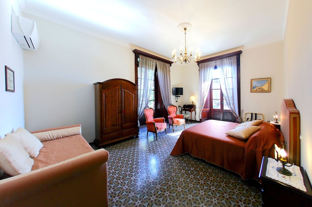 Exclusive Villa photo 3