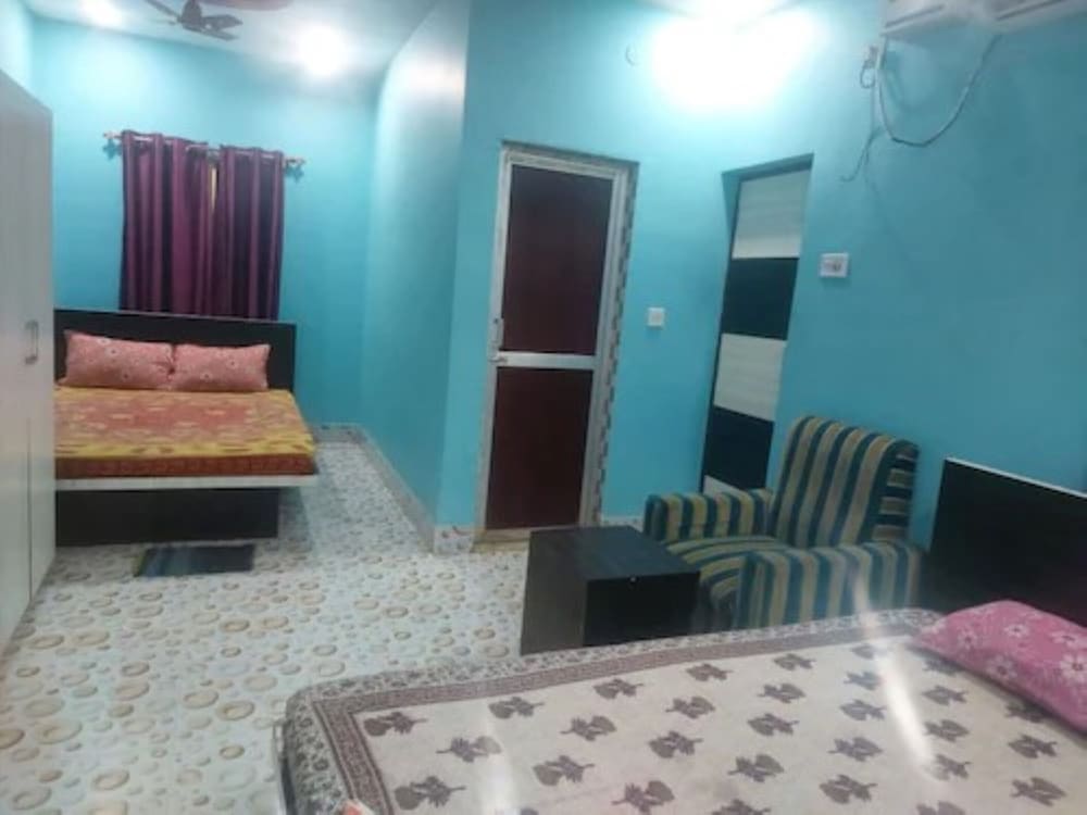Deluxe Quadruple Room, Balcony (Non AC) photo 1