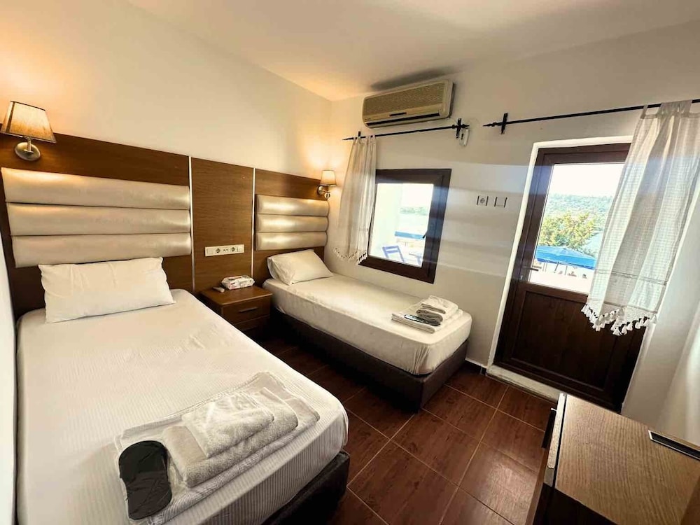Deluxe Twin Room photo 1