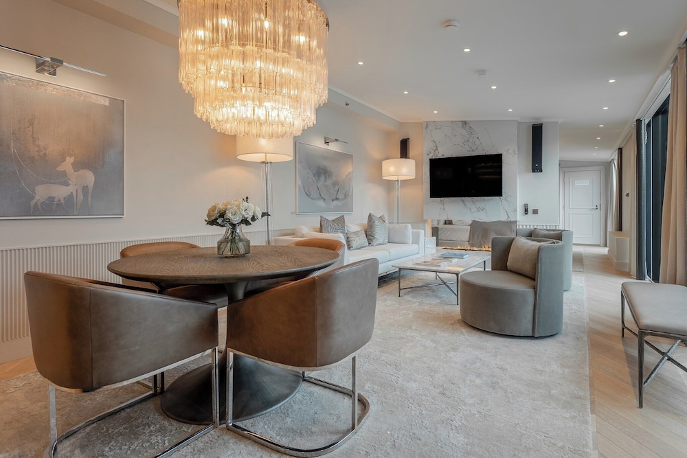 Suite (Penthouse) - Photo 1