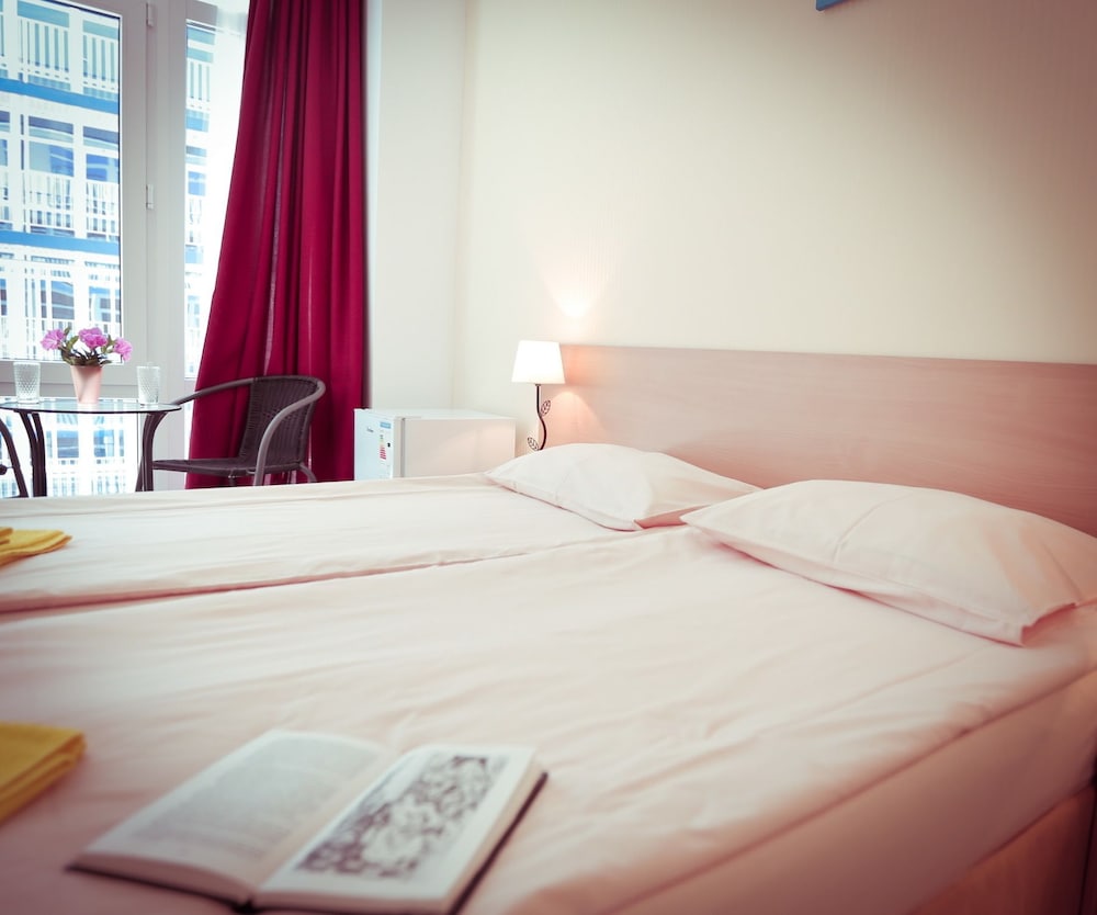 Standard Double or Twin Room photo 3