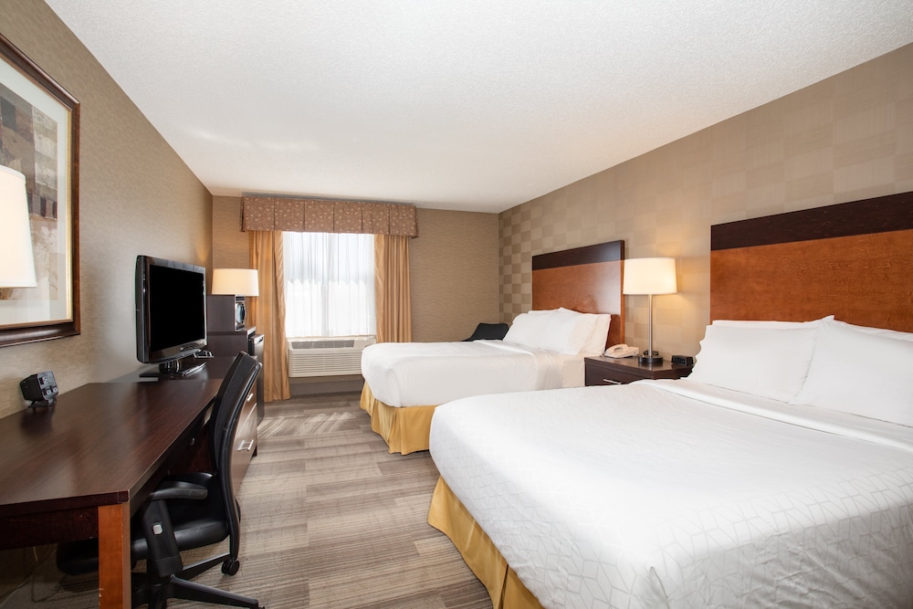 Standard Room, 2 Queen Beds - Photo 2